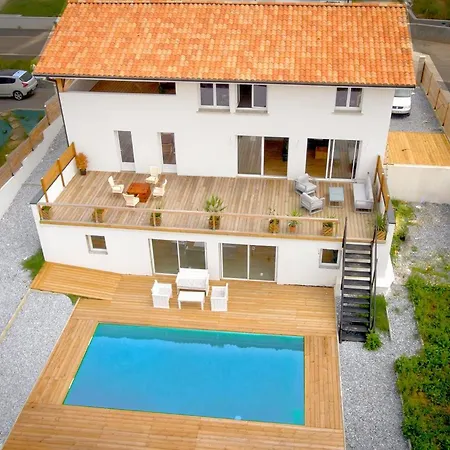 Maison Au Calme Avec Piscine Ferienhaus *