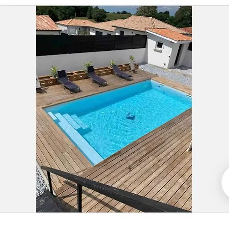 בית נופש Maison Au Calme Avec Piscine Riviere-Saas-et-Gourby